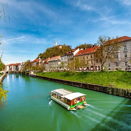 Way To The Castle Apartamento